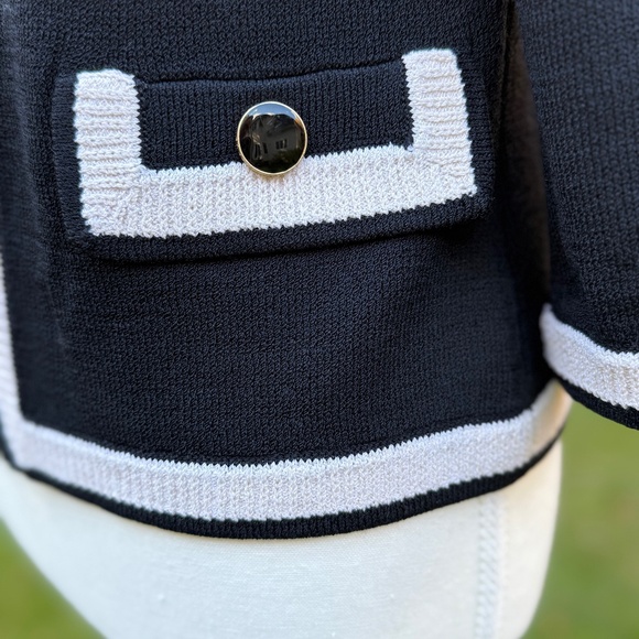 St. John Collection Women's Front Zip Sweater Sz 2 - Picture 3 of 6